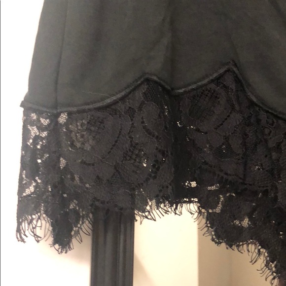 🚫 SOLD 🚫 Black Lace Express Skirt - Picture 2 of 2